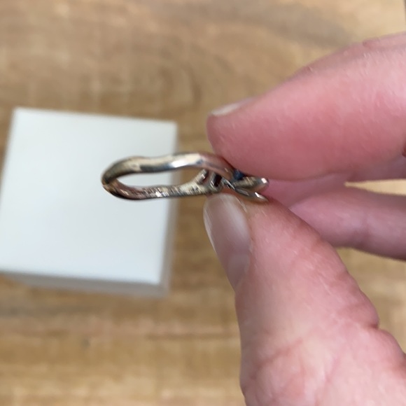 Pandora | Organic Shaped Ring with Flower and Pearl - Picture 3 of 4